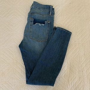 EUC Good American Good Legs jeans